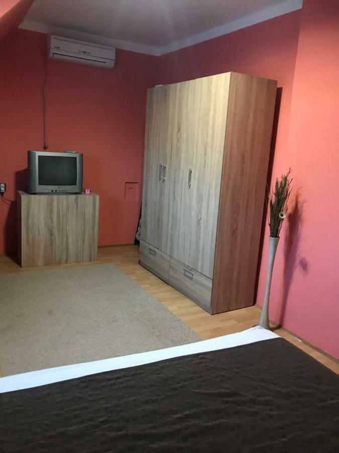 Buebaj Vendeghaz Hotel Eger Eksteriør billede